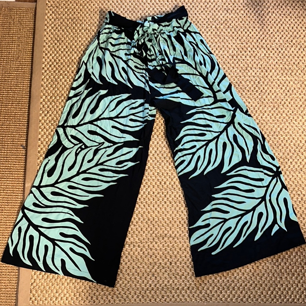 XL Monstera leaf Boutique made in Hawaii.Boho pants